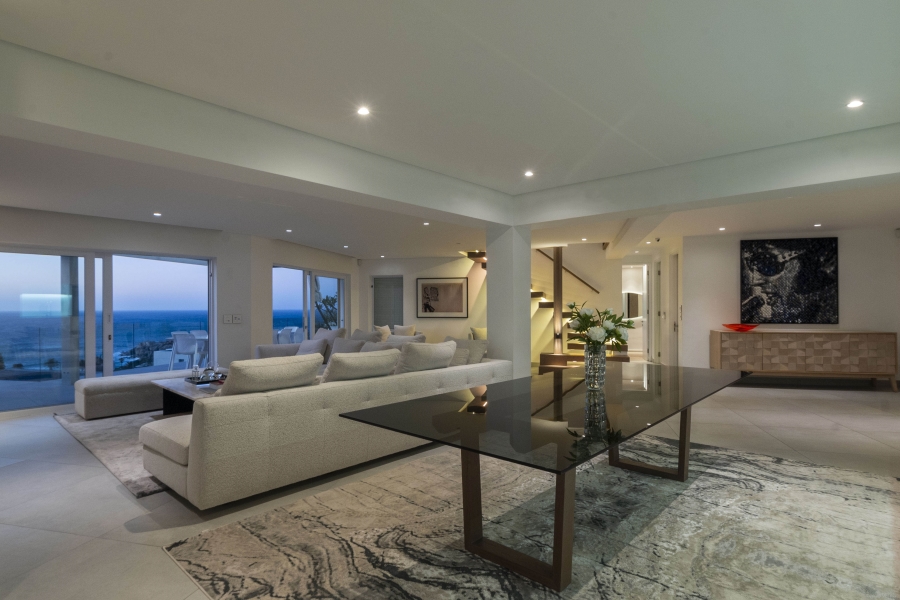 To Let 4 Bedroom Property for Rent in Llandudno Western Cape